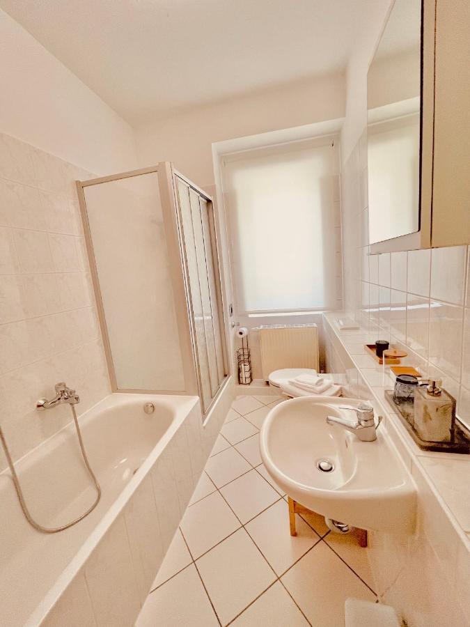 Jade Fewo Cottbus Buitenkant foto